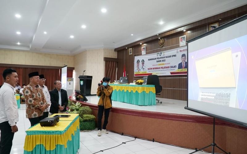 launching Aplikasi Sistem Informasi Pelatihan (SILAT)