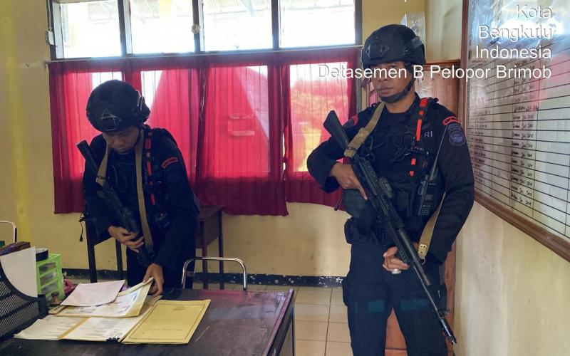 Batalyon B Pelopor Brimob Bengkulu Gelar Simulasi Alarm Stelling Tingkatkan Kesiapsiagaan Personel