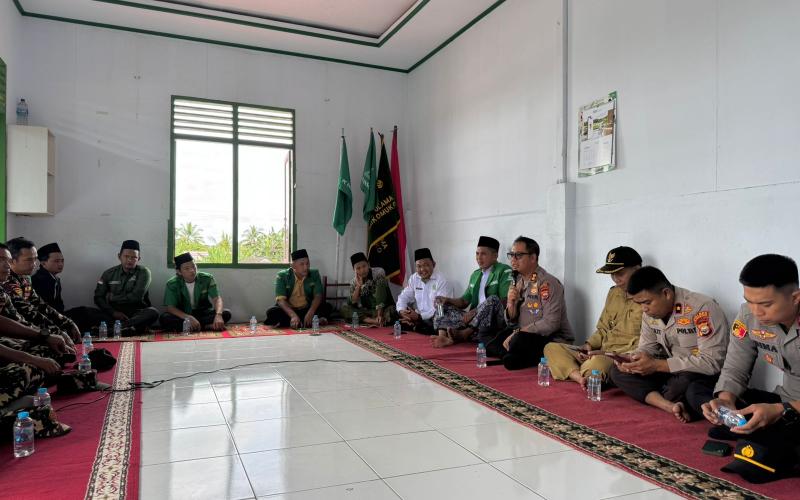 Silaturahmi Kapolres Mukomuko dengan Pengurus MWC NU Perkuat Sinergi dan Sampaikan Pesan Kamtibmas