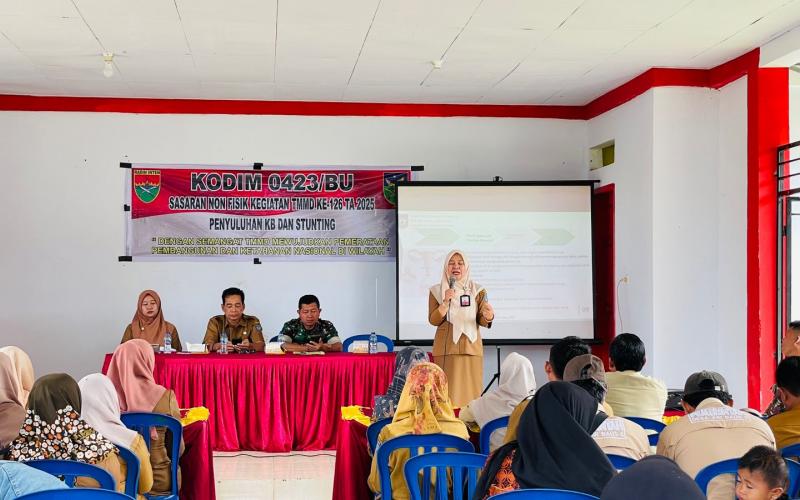 TMMD ke-126 Tak Hanya Bangun Infrastruktur, Satgas Kodim 0423/BU Juga Peduli Kesehatan Keluarga Lewat Penyuluhan KB dan Stunting